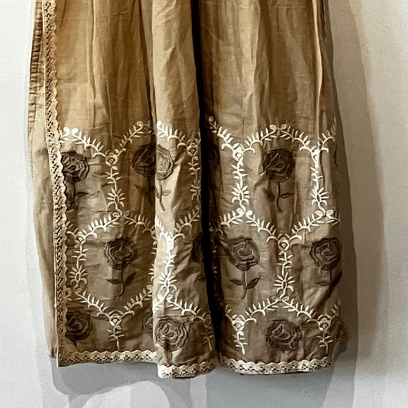 Tan and Cream embroidered tunic top - Picture 4 of 13